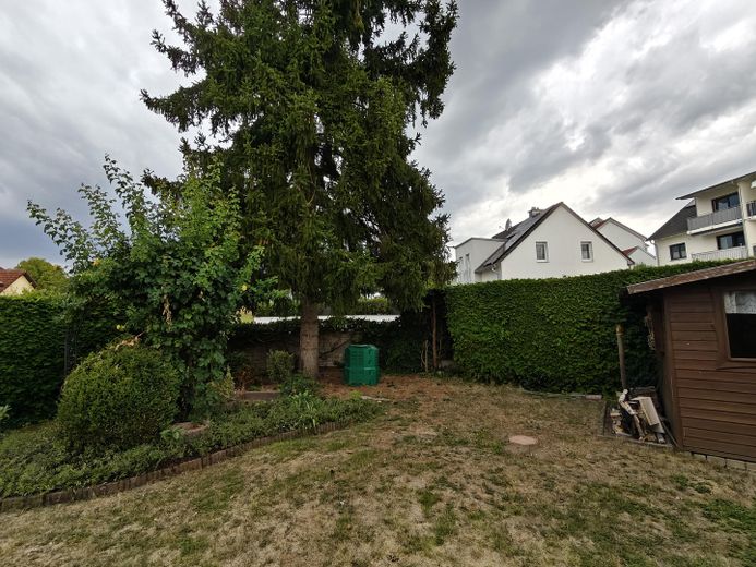 Maison mitoyenne bien entretenue en emplacement central – Garten