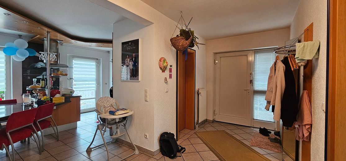 Hochwertig ausgestattetes Doppelhaushälfte-Eckhaus mit Garage, Garten und Wintergarten  in 41065 Mönchengladbach – Deutschland – NRW – Foto 4