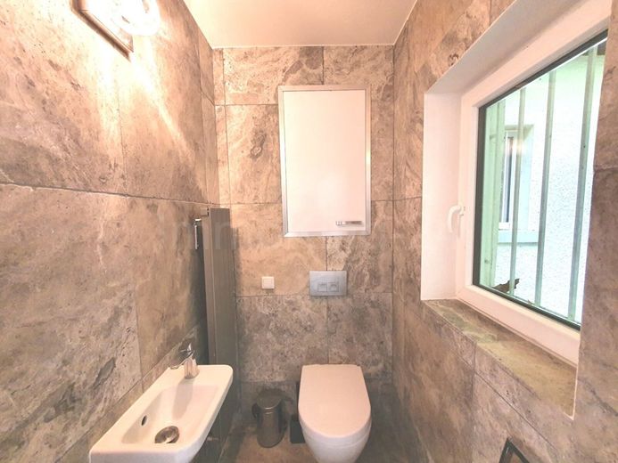 ++ BESONDERES EINFAMILIENHAUS + SONNENTERRASSE + GARTEN IN TRAUMLAGE!! ++ – GÄSTE-WC