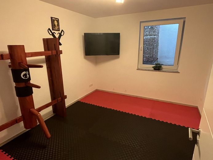 Exklusive 4-Zimmer-Gartenwohnung im Neubau mit großzügigem Garten, Einbauküche & E-Auto-Stellplatz – Foto 12