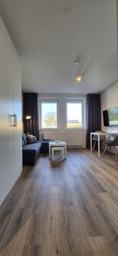 Wohnraum mit viel Tageslicht