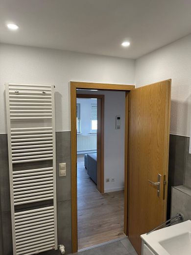 Appartement attrayant en première occupation, aux finitions haut de gamme, disponible immédiatement – Bad