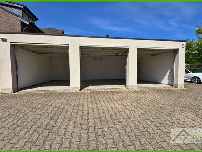 + 5PLUS + 3 GARAGEN 1 DEAL: IHR STELLPLATZ IM HERZEN VON INDEN / ALTDORF WARTET AUF SIE +++ – Foto 1