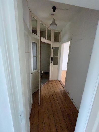 ALTBAU-CHARME! Einfach & günstig wohnen über den Dächern von Offenbach! – Flur