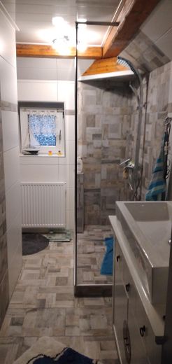 WELL-MAINTAINED ONE-TWO-FAMILY HOUSE – Foto 4