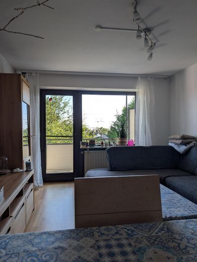 Ruhige 4-Zimmer-Wohnung, ohne Provision, von Privat, nahe Erholungsgebiet mit Südbalkon – Blick ins Grüne
