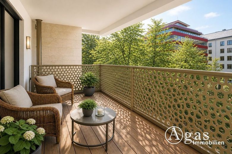 Posizione eccellente! Appartamento di 3 locali con balcone e posto auto in autorimessa sotterranea a Berlin Mitte – Balkon