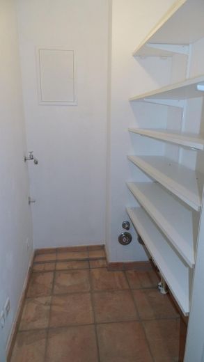 Wohnerlebnis am Jenischpark: traumhafte Erdgeschoßwohnung mit eigenem Garten von Privat – Abstellkammer