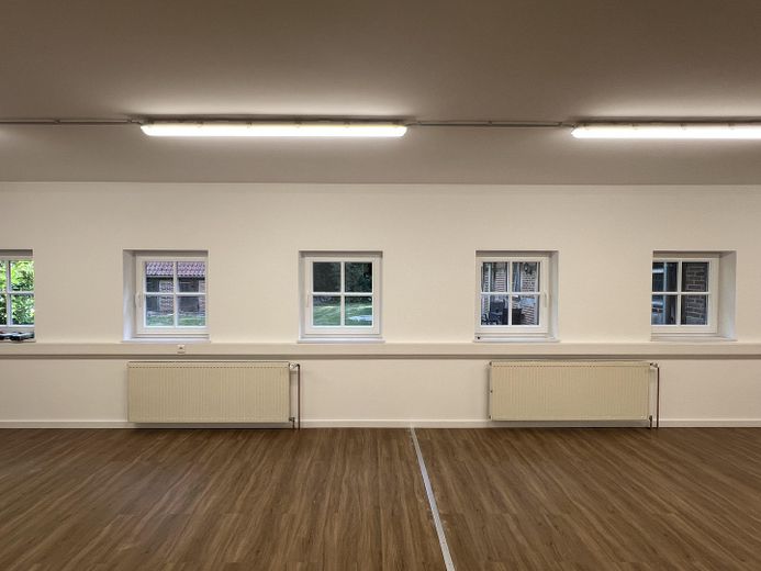 100m2 office/commercial space for rent: first occupancy after renovation – Foto 5