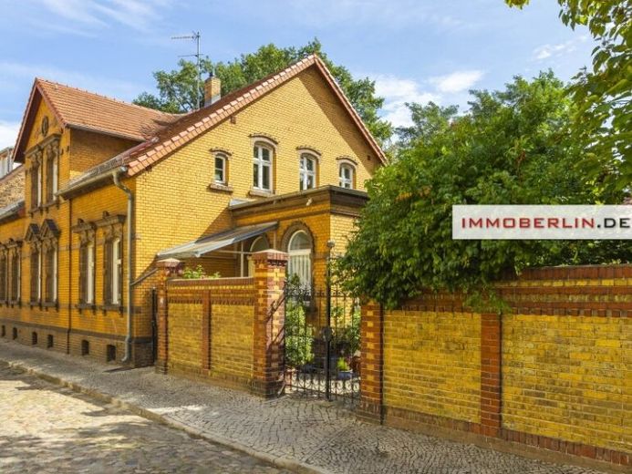 IMMOBERLIN.DE - Exzellente Stadtvilla mit großem Sonnengarten in naturschöner Lage an der Nuthe – Foto 1