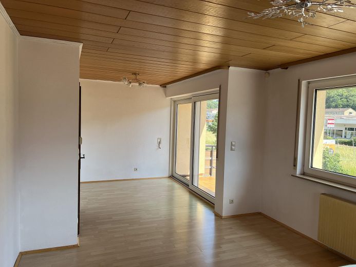 Gegenseite Wohn-Eßzimmer