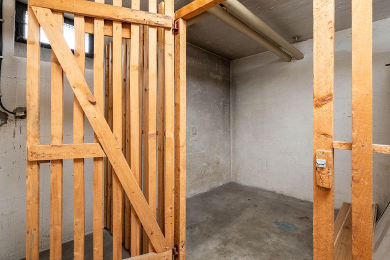 Provisionsfrei: Neue 3-Zimmer-Wohnung mit Sonnenbalkon in ruhiger Grünlage – Kellerraum mit Fenster