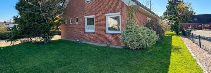 Ein Haus, zwei Konzepte: Perfekt für Familien oder zum Mehrgenerationenwohnen in Marne!
