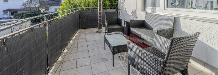Gerenoveerd 3-kamerappartement met groot balkon aan de groene zijde – Oberstenfeld – Balkon