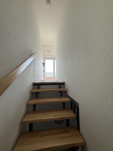 Familientraum in Maichingen - modernes Reihenendhaus mit Garten – Treppenhaus DG 
