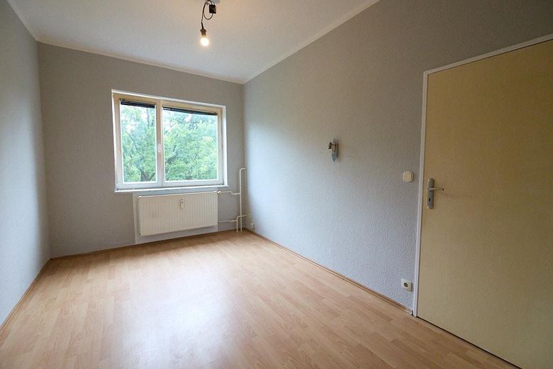 Piso de 3 habitaciones con balcón en buena ubicación, Berlín Norte-Charlottenburg, directamente del propietario – Zimmer 3