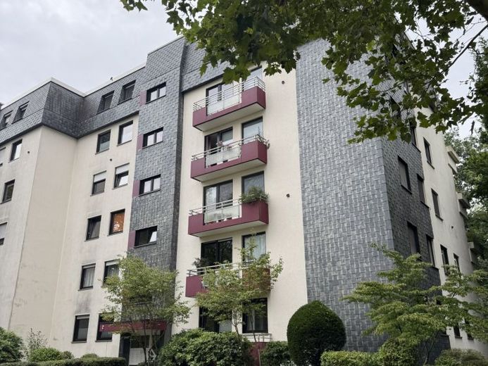 Gepflegte Etagenwohnung mit Balkon und Aufzug in Hilden zur Miete – Foto 1