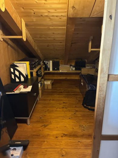 Багатофункціональна мезонет / сутеренна квартира 83 +42 м²  у природній місцевості - багатофункціональний гараж – Archiv