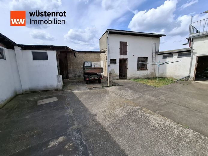 Wohnen mit Charme, Platz und Lebensqualität - Großzügiges Einfamilienhaus auf 1.373 m² Grundstück – Innenhof