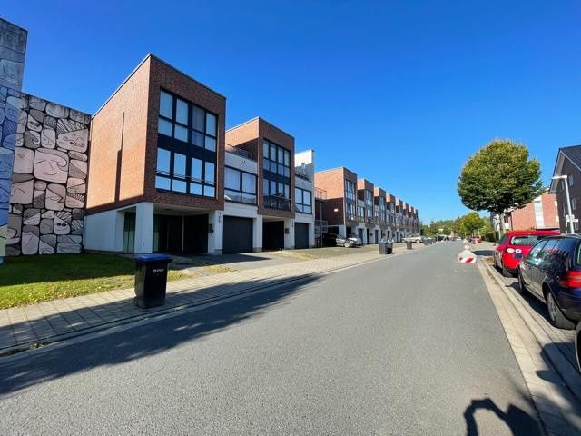 Jürgen-Hornemann Str.