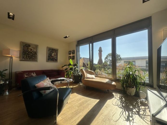 Exklusives Penthouse mit Kamin, Terrasse und Weitblick in Frankfurt-Bockenheim – Foto 1