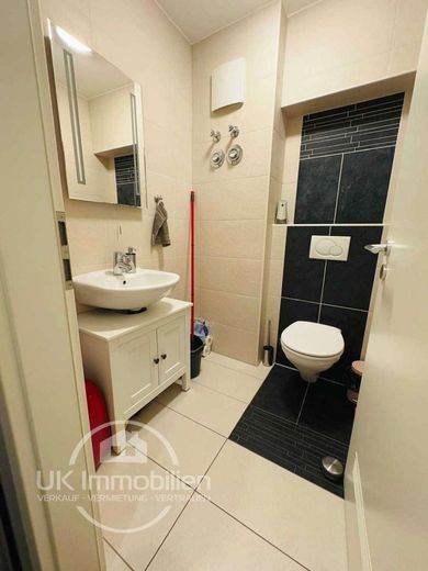 Garten, Ruhe, Lebensqualität - ein Zuhause zum Verlieben + Ähnlich Haus in Haus – Gäste WC