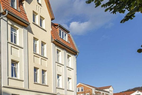 Entwicklungsobjekt mit Substanz – Mehrfamilienhaus in zentraler Lage von Gera