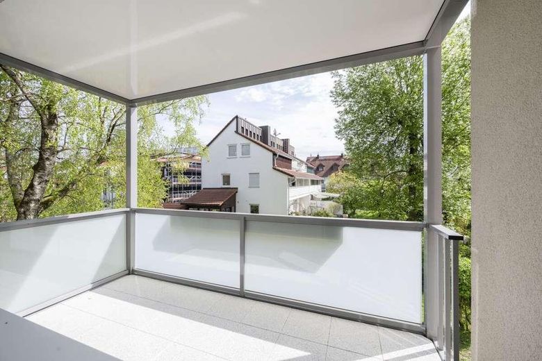 Neuer Balkon aus 2025