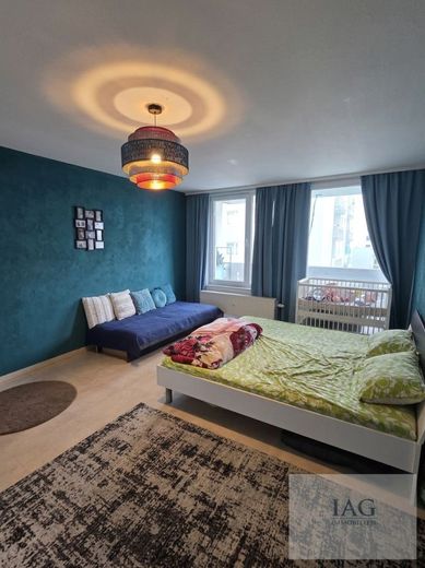 3-Zimmer-Wohnung mit Weitblick in zentraler Lage von Dietzenbach – Wohnzimmer Bild 1