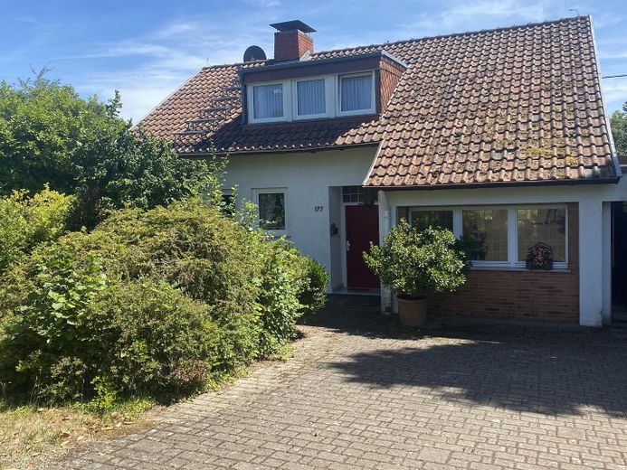 Casa unifamiliare indipendente in posizione idilliaca – Hausvorderseite