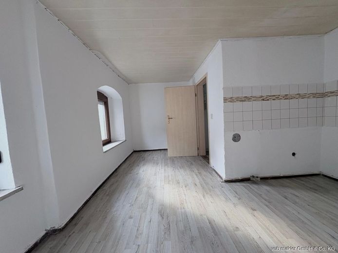 REDUZIERT!! Ein Zuhause mit Potenzial und Wohlfühlcharakter in Höchstädt – VUB0002350-9