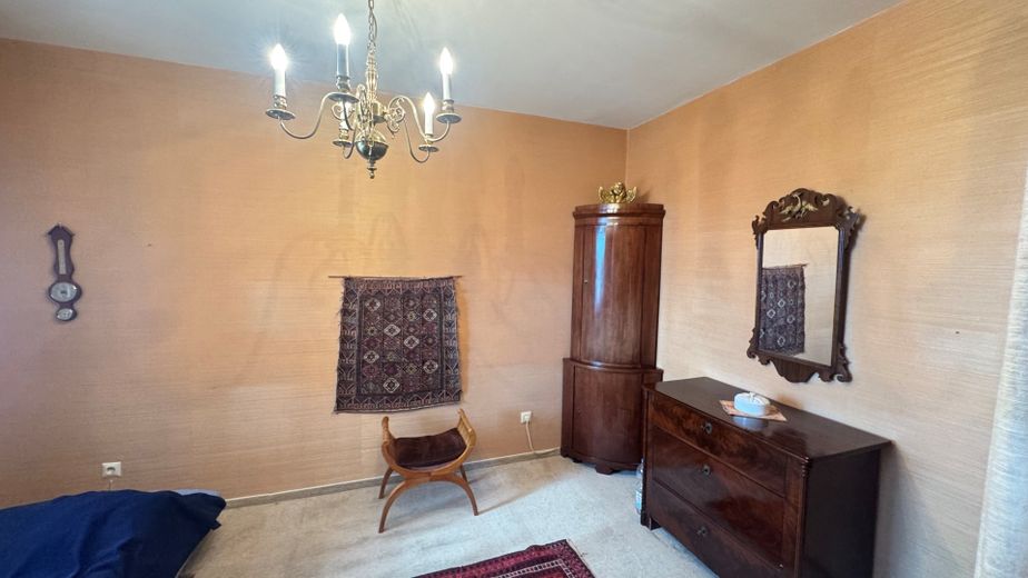 2-Zimmer Wohnung mit Balkon und Außenstellplatz – Schlafzimmer