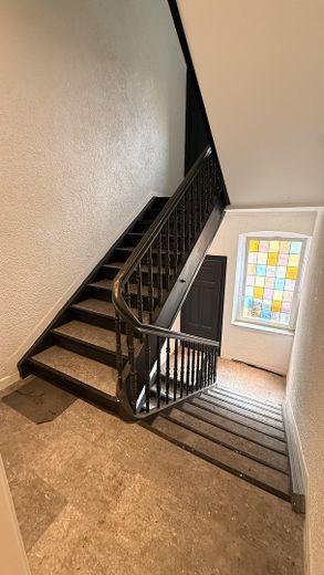 *FT-City* große 5ZKB Dachgeschosswohnung in Frankenthal-City – Treppenhaus