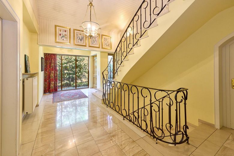 Treppenhaus mit Luftraum