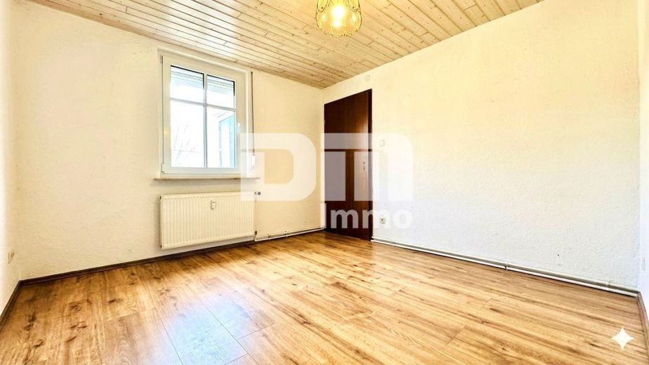 (R)eserviert! Einfamilienhaus am Ortsrand mit großem Grundstück, Carport – EG Wohnzimmer