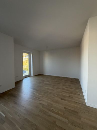 Eerste bewoning nieuwbouw – Exclusieve 4-kamerwoning met westloggia in Kaltenkirchen – Wohnzimmer (Zweiter Teil)