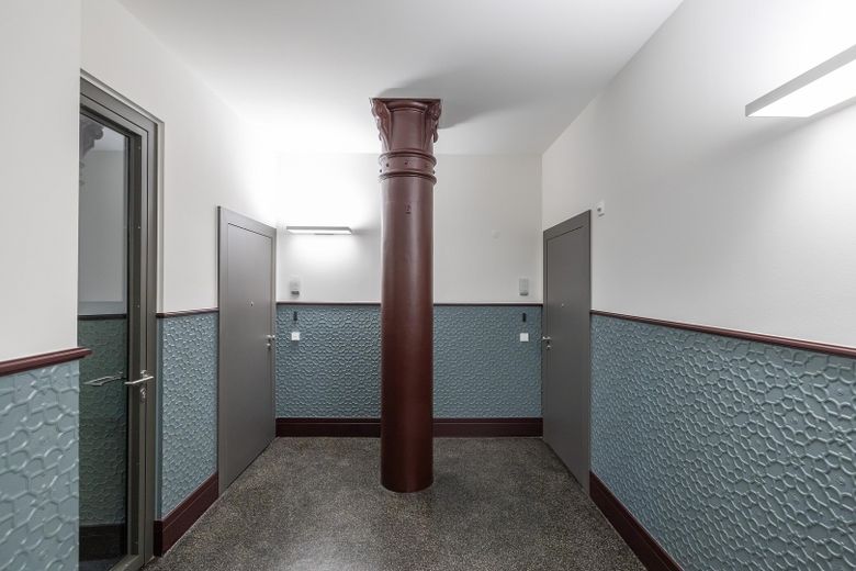 Möbliertes Luxus-Wohnen im LöwenBau - E3-W06, 2 Zi, 54 m² - 1.700 € FLAT – Innenflur in den Geschossen