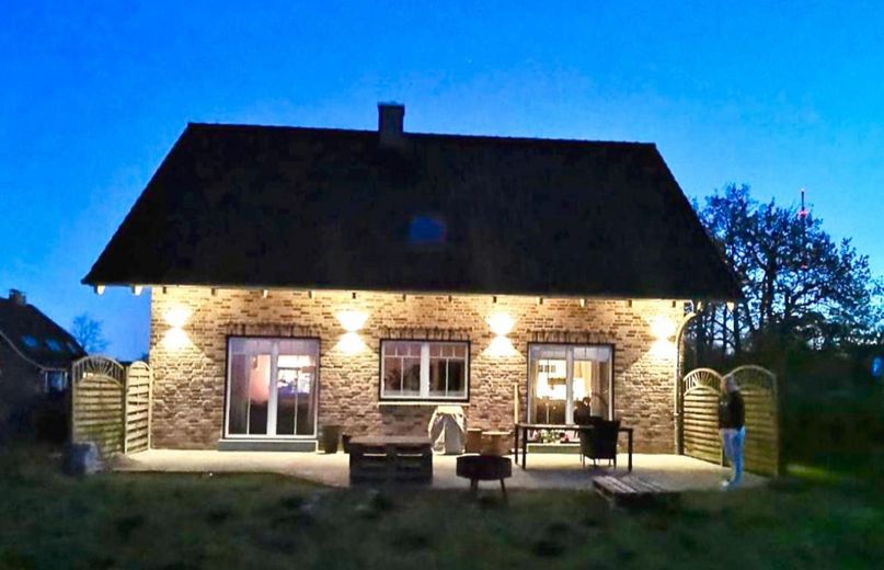 Exklusives Einfamilienhaus | 145qm | 4 Zimmer | 700qm Garten – Foto 2