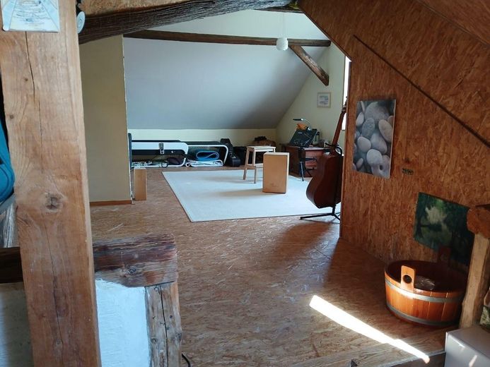 Wunderschöne Hofreite – DG Altbau