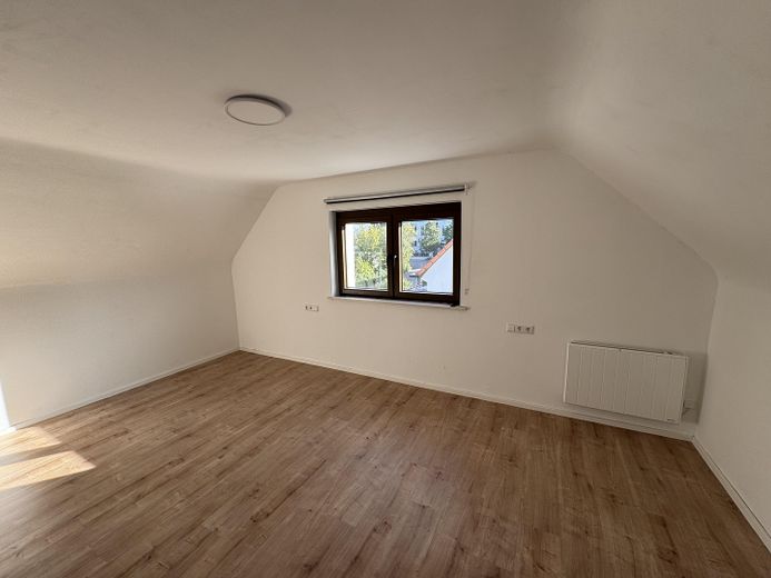Vivienda bifamiliar en Stuttgart-Sillenbuch – DG Schlafzimmer