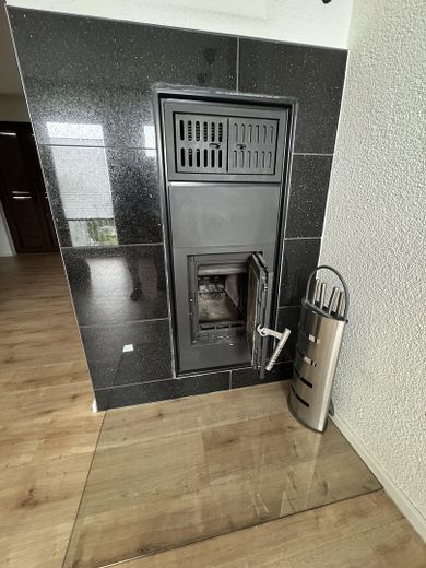 Vivienda bifamiliar en Stuttgart-Sillenbuch – OG Holz-Kachelofen