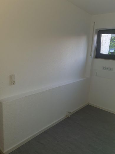 3 Zimmer Wohnung mit Terrasse. – Blick Küche linke Seite