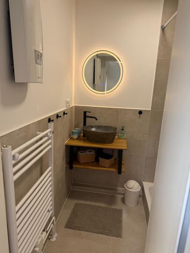 Schöne Ferienwohnung / Eigentumswohnung am Pönitzer See (Nähe Scharbeutz) – Duschbad 2