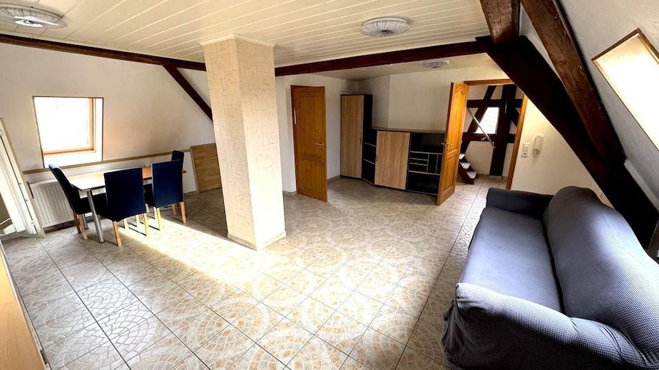 Fachwerk trifft Sandstein: Ein Haus mit Charakter und großzügigem Raumangebot – Dachgeschoss