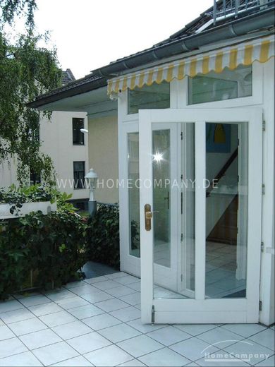 Voll möbliertes Dachgeschoss-Apartment in Köln-Lindenthalt! – a9b8b1ac897478aa7f4f0af0e9805a8d2d7dc37f.jpg