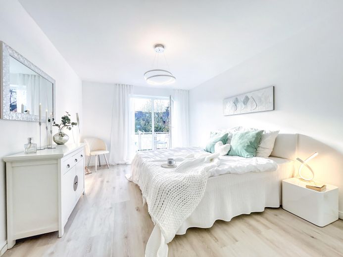 Schlafzimmer mit Balkon