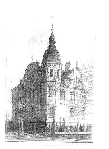 Exclusiv und stilvoll wohnen in Stadtvilla / hochwertige 4 - 5 Raum Terrassenwohnung – Foto von Villa 1904