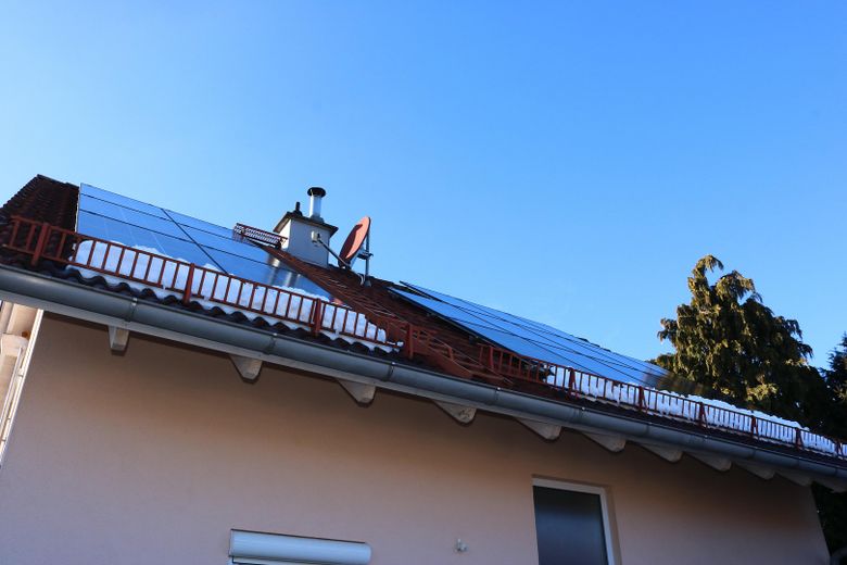 SAT und PV-Anlage