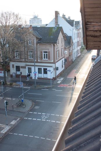 Preissenkung: Von Privat, 3 Zimmer mit 25 m² "Ausbaureserve" im DG zentrale Lage in FFM Höchst – Foto 7