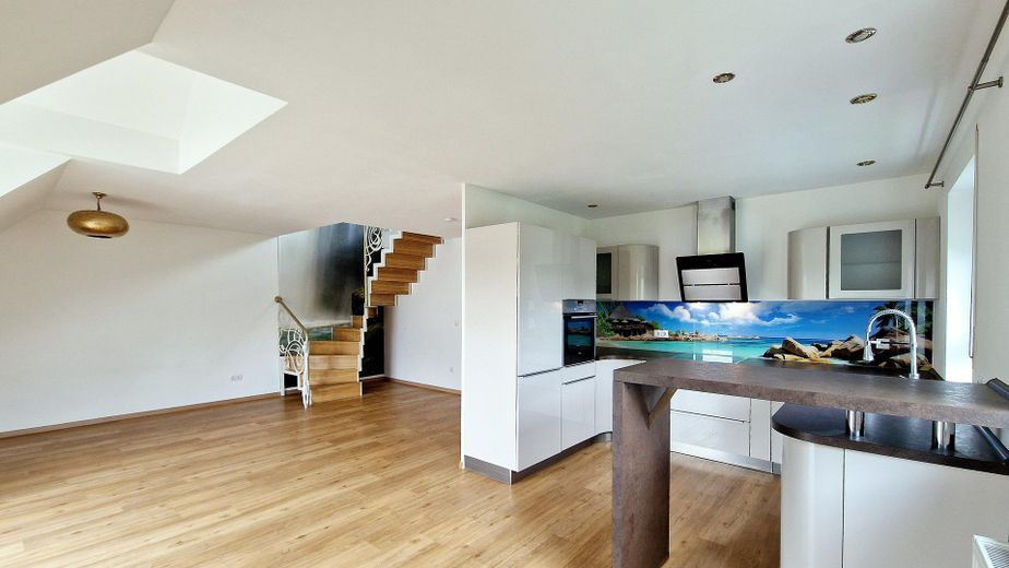 Neues Glück 🏡 Neues Zuhause – 40 qm Wohn-/Essbereich